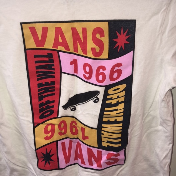 A colorful vans shirt - Picture 5 of 5